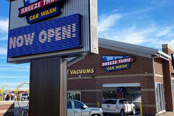 14 Car Washes and Gas Stations With a Free Car Vacuum Near Me